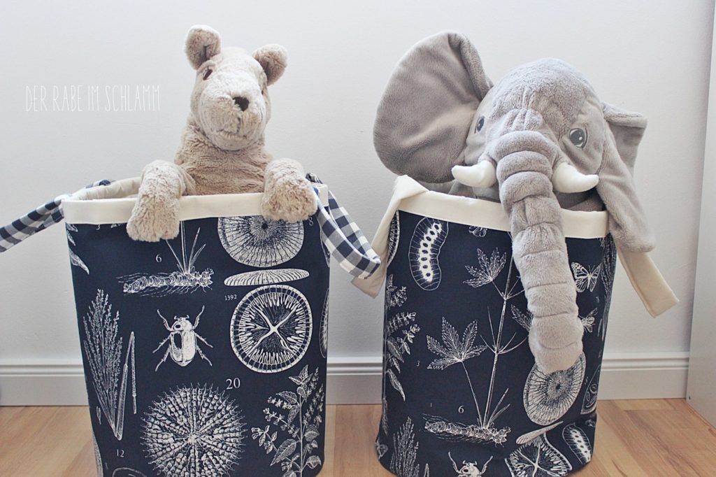 Zwei Stoffkörbe für´s Kinderzimmer - Der Rabe im Schlamm